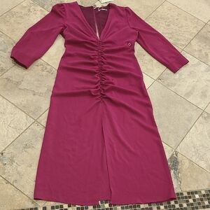 RELISH Elegant Pink Ruched Sheath Dress with Plunge Neckline